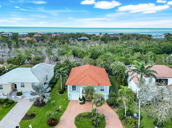 742 Hideaway Cir W, Marco Island, FL 34145