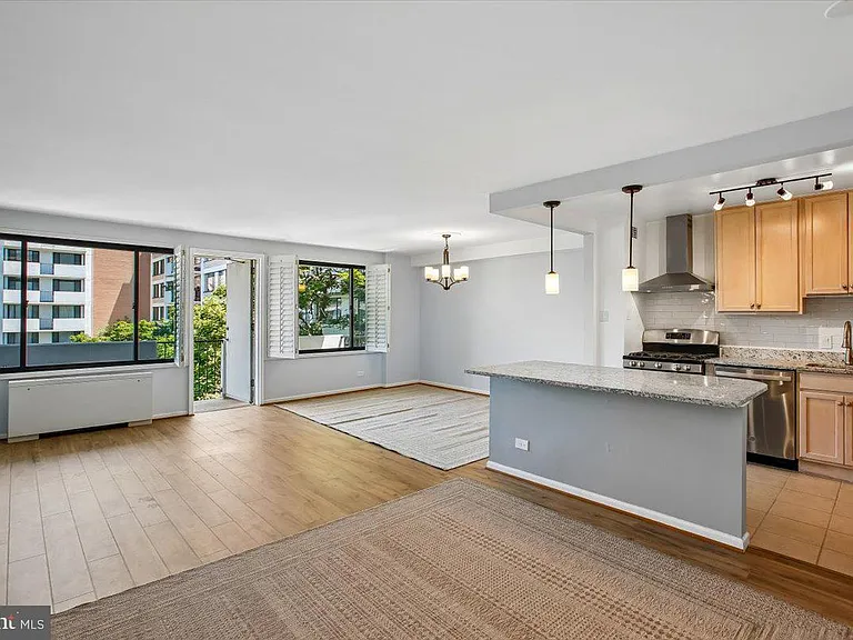 4501 Arlington Blvd #502 — Photo 3