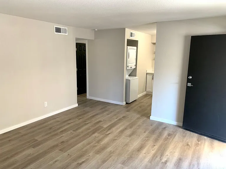 5740 N 10th St #9 — Photo 15