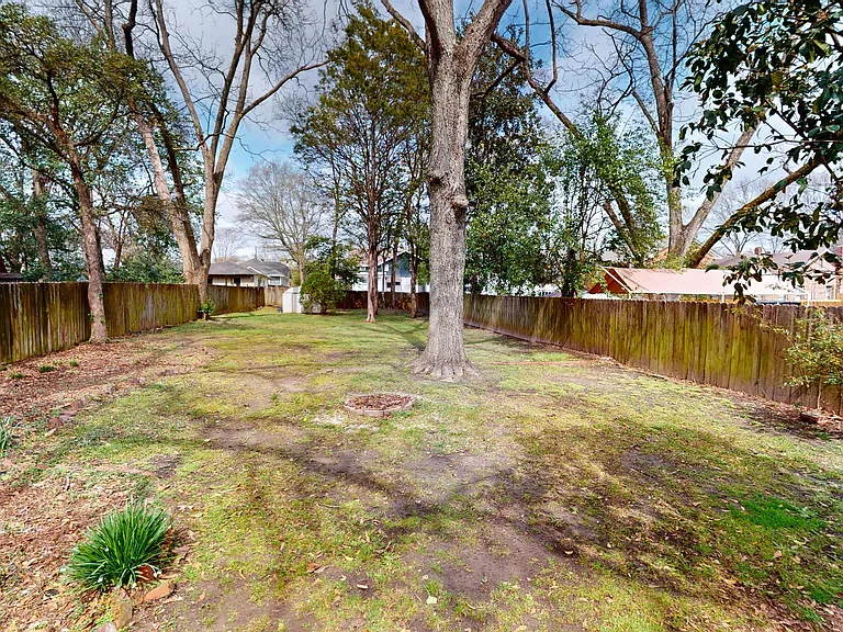 1827 Capitol Ave — Photo 20