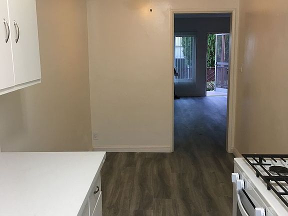 4th image of 1803 N Winona Blvd #3