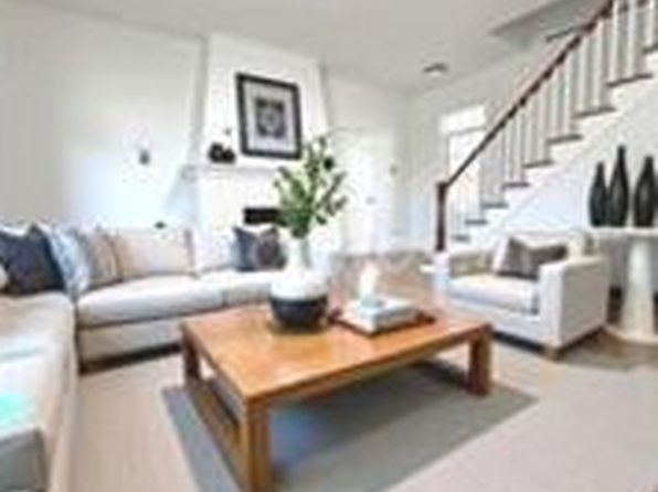 11 Floyd Pl