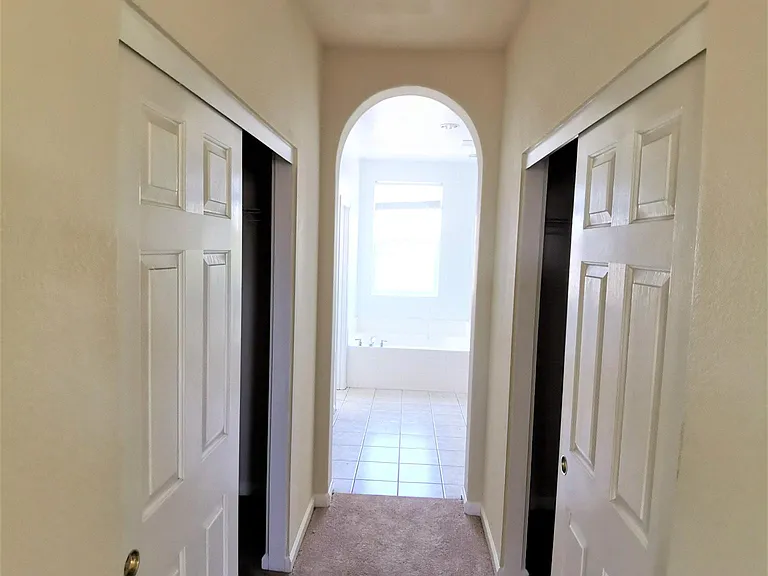 10413 Bunker Ln — Photo 20