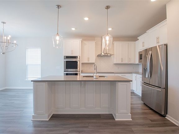 4th image of 109 Pinehurst Rd