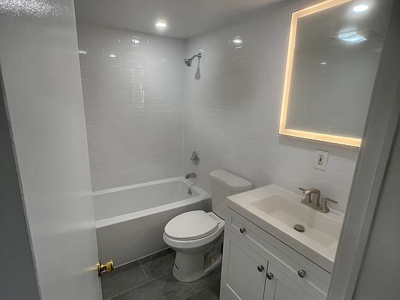3rd image of 53 S Washington St APT 1B