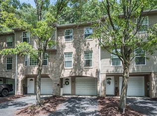 33 Run St, Carnegie, PA 15106