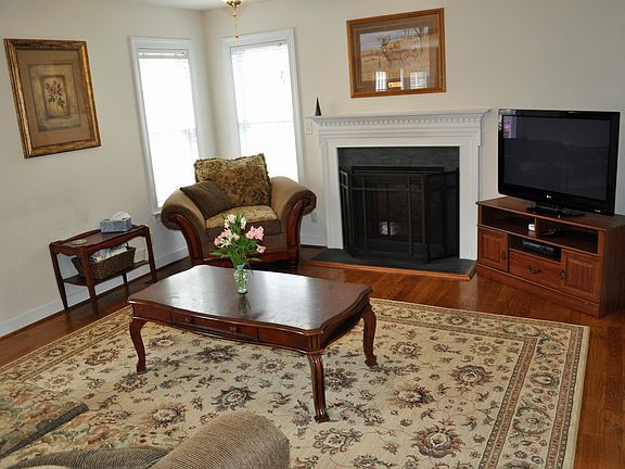 Family Room - Door to Deck 