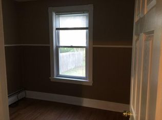 22 Eastman St APT 3, Warwick, RI 02886