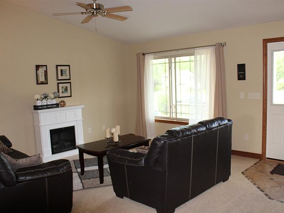 4th image of 929 Wedgewood Dr