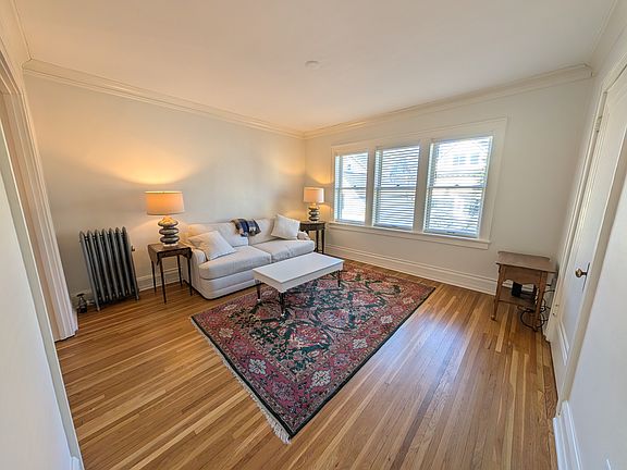 3rd image of 929 Goodrich Ave APT 12