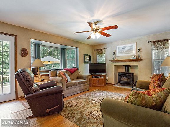 4th image of 1047 Kings Creek Dr