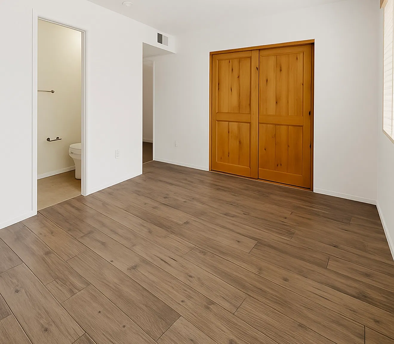 2 bed, 970 sqft, $2,300 — Photo 4