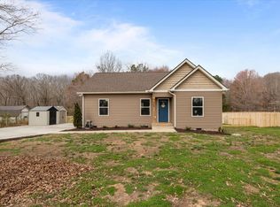 400 Kaiser Rd, Dickson, TN 37055