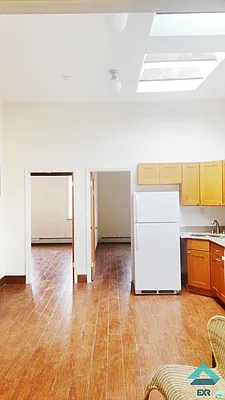 Rented by EXR | media 19