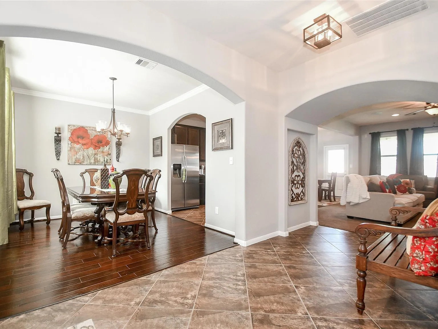 4 bed, 3.5 bath, 2415 sqft, $2,600 — Photo 3