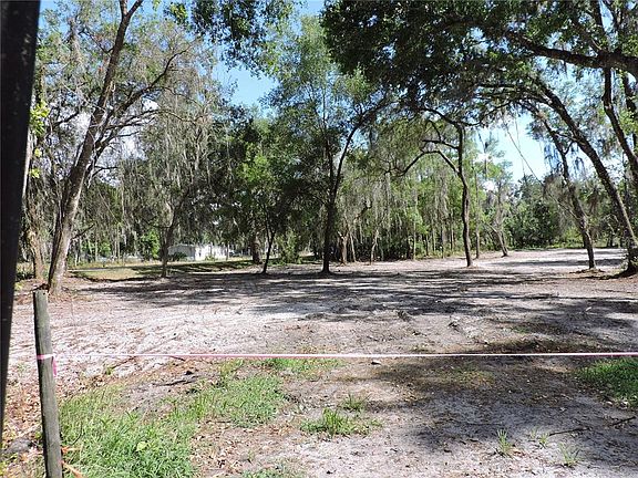 5th image of 309 County Rd