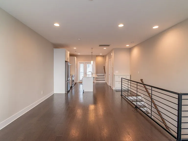 439 Southend Crossing Ln — Photo 11