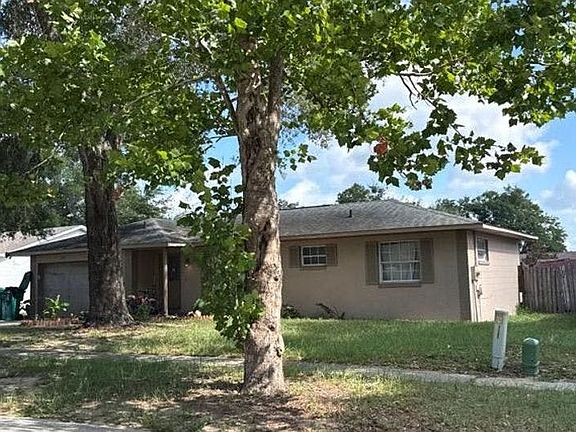 2nd image of 2709 Knollwood Trl