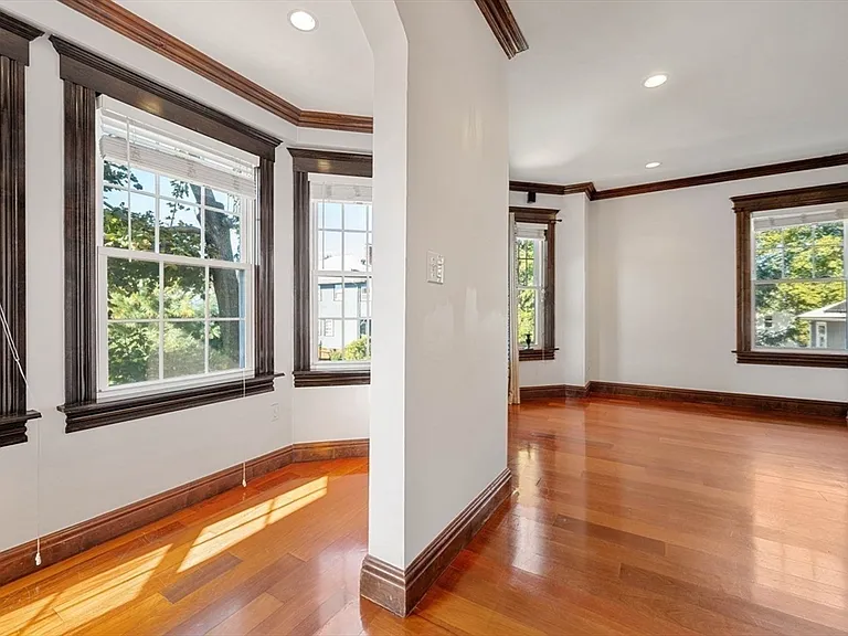 76 Taft Ave #2 — Photo 11