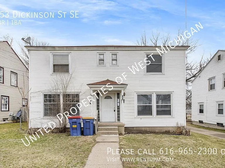 653 Dickinson St SE — Photo 4