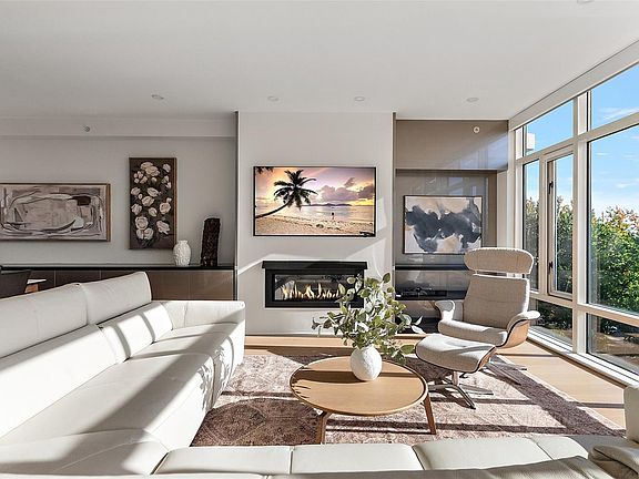 4th image of 21 Dallas Rd #631