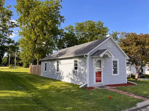 617 Linn St, Story City, IA 50248