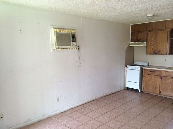 2nd image of 1404 N 18th St APT 1