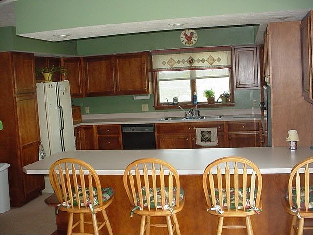 2nd image of 3360 Alpha Rd