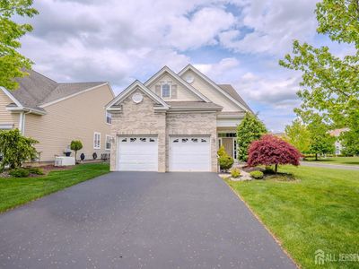 2 Diamond Spring Dr, Monroe Township, NJ, 08831