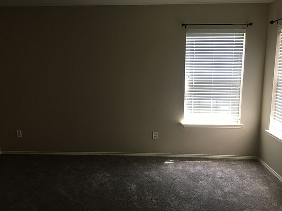 5th image of 4545 Woodsboro Ln