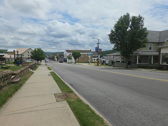 4th image of 1003 Graham Ave