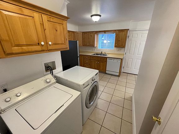 4th image of 2360 E Phylden Dr #B