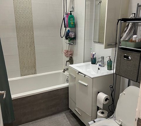 4th image of 480 Kosciuszko St APT 2F