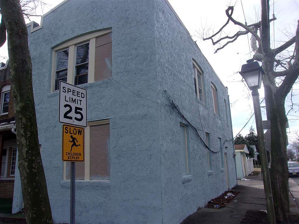 2nd image of 1060 N Ohio Ave