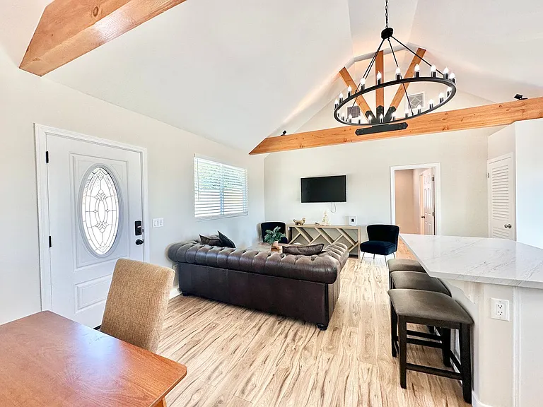 9431 W Lilac Rd — Photo 5