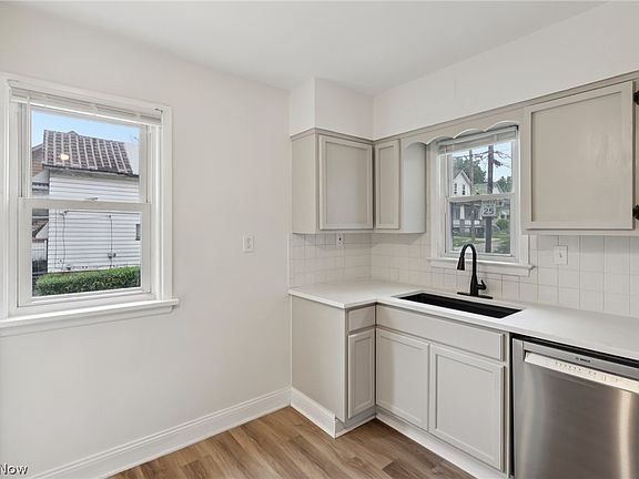 3rd image of 3971 E 71st St