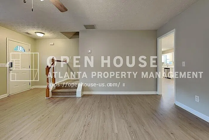 4 bed, 2.5 bath, 2118 sqft, $2,350 — Photo 3