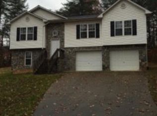 2313 Olde Meadow Dr, Hudson, NC 28638