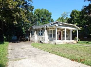 410 S 11th St, Clarksville, TN 37040