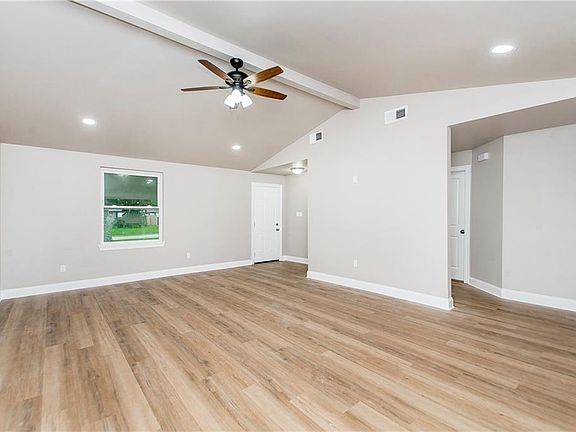 4th image of 107 Beta St