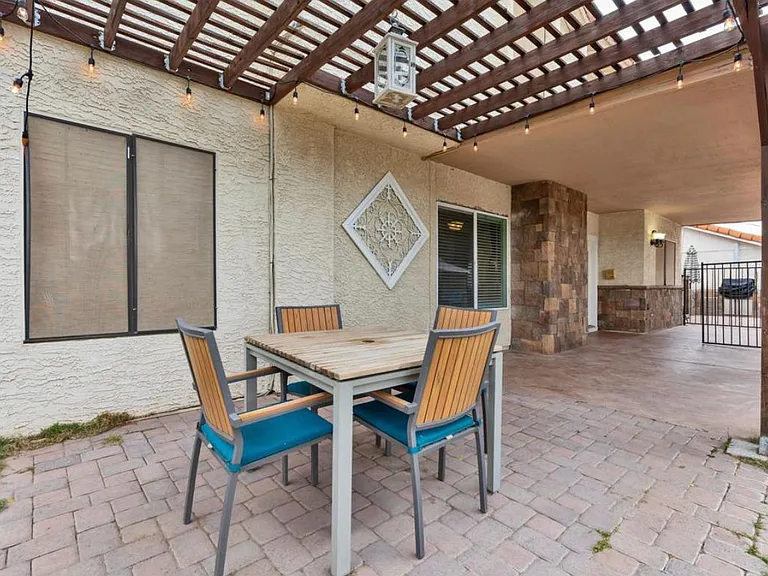 5609 E Greenway Cir — Photo 21