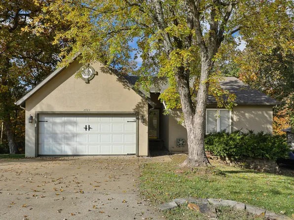 2725 Maple Street, Hollister, MO 65672