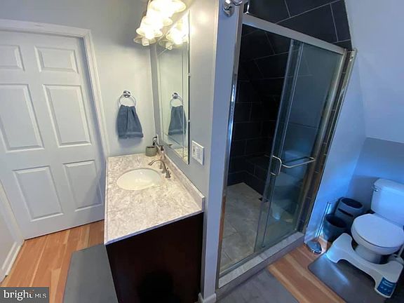 5th image of 3 Lynwood Cir