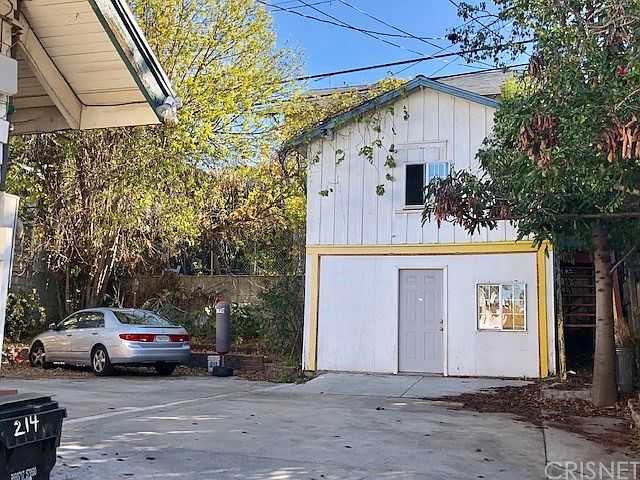 2nd image of 214 S Rampart Blvd