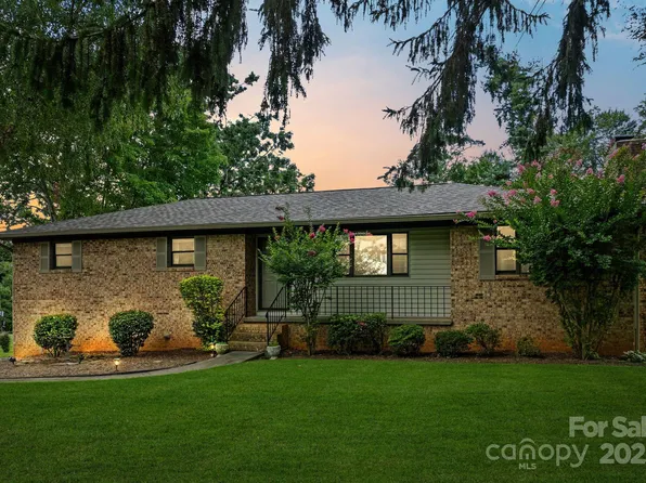 89 Braddock Way, Asheville, NC 28803