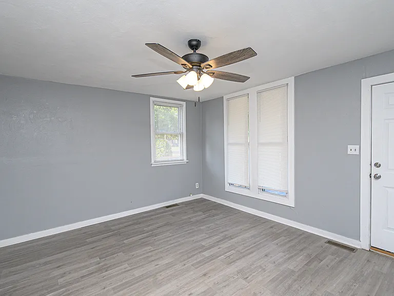 1314 Werner Ave — Photo 2