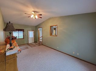 1230 Redding Ave, Windom, MN 56101