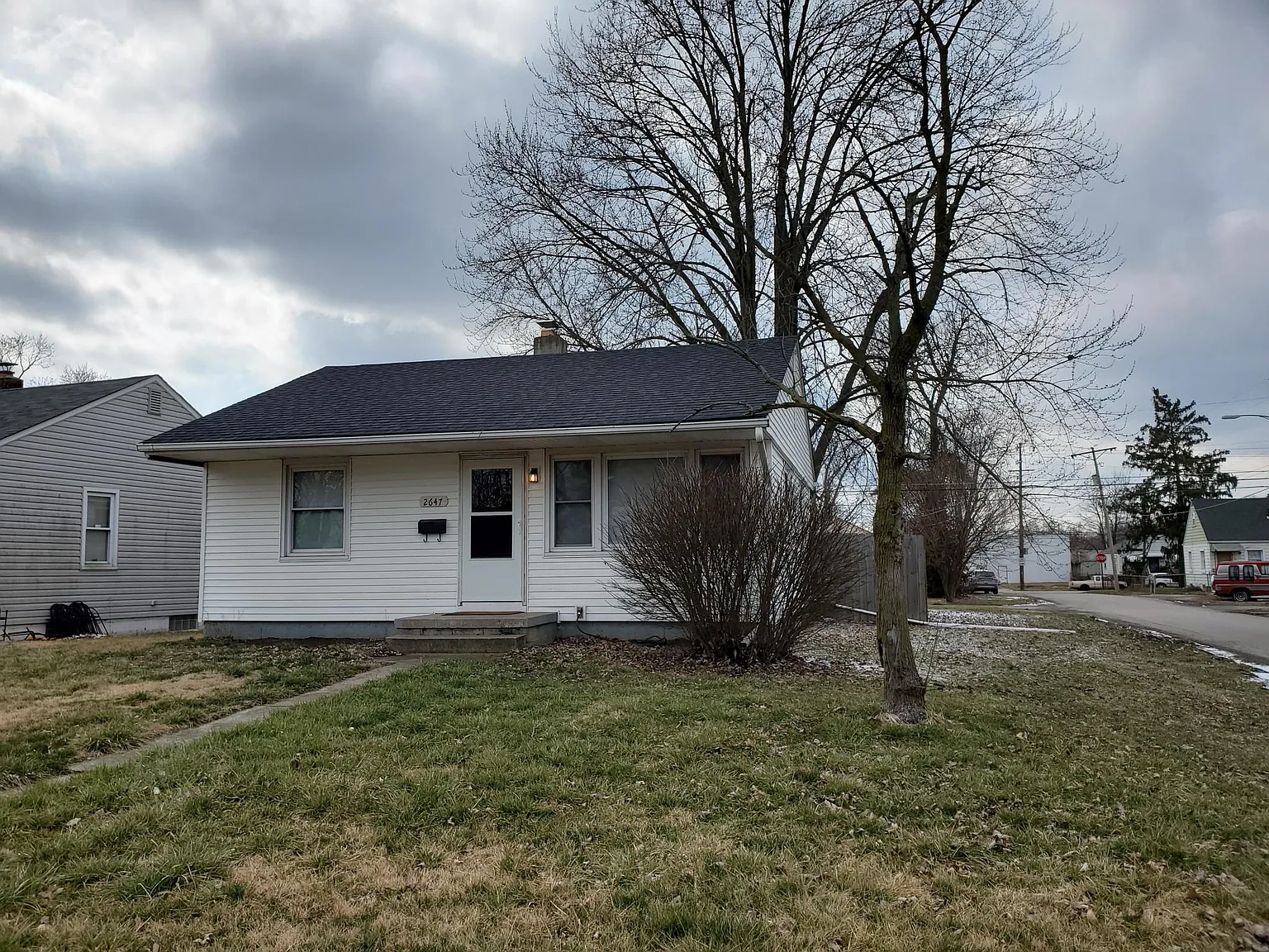 2647 Homecroft Dr photo 1