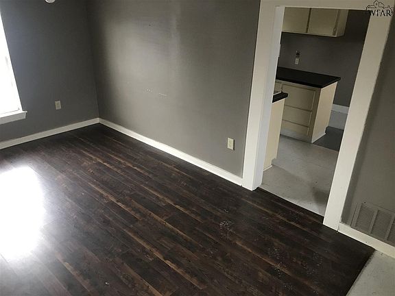 2nd image of 2152 Avenue F APT 3