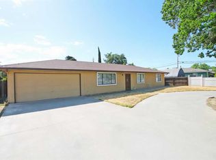 1644 Fitzgerald Ln, Hanford, CA 93230